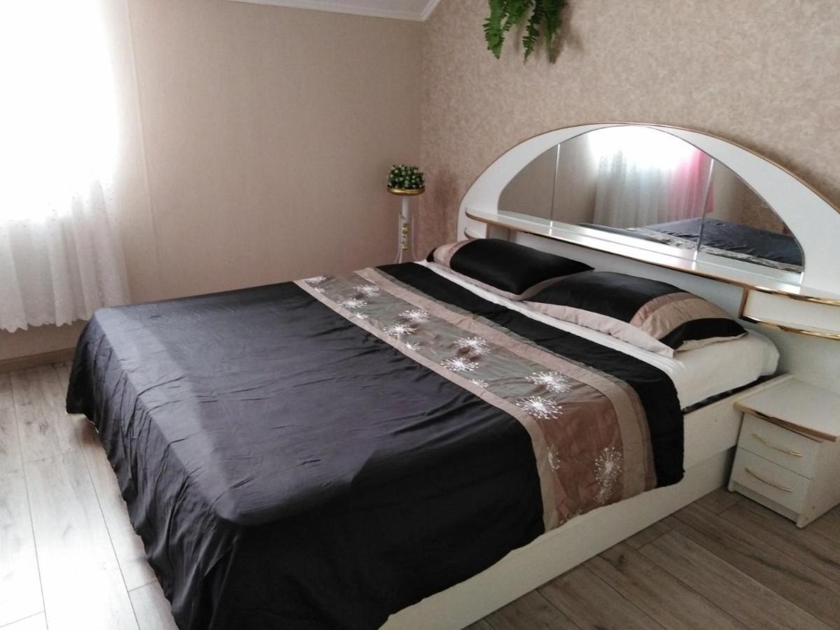 Apartament On Komarova 29 Вулиця Комарова 29 Kropîvnîțkîi Exterior foto